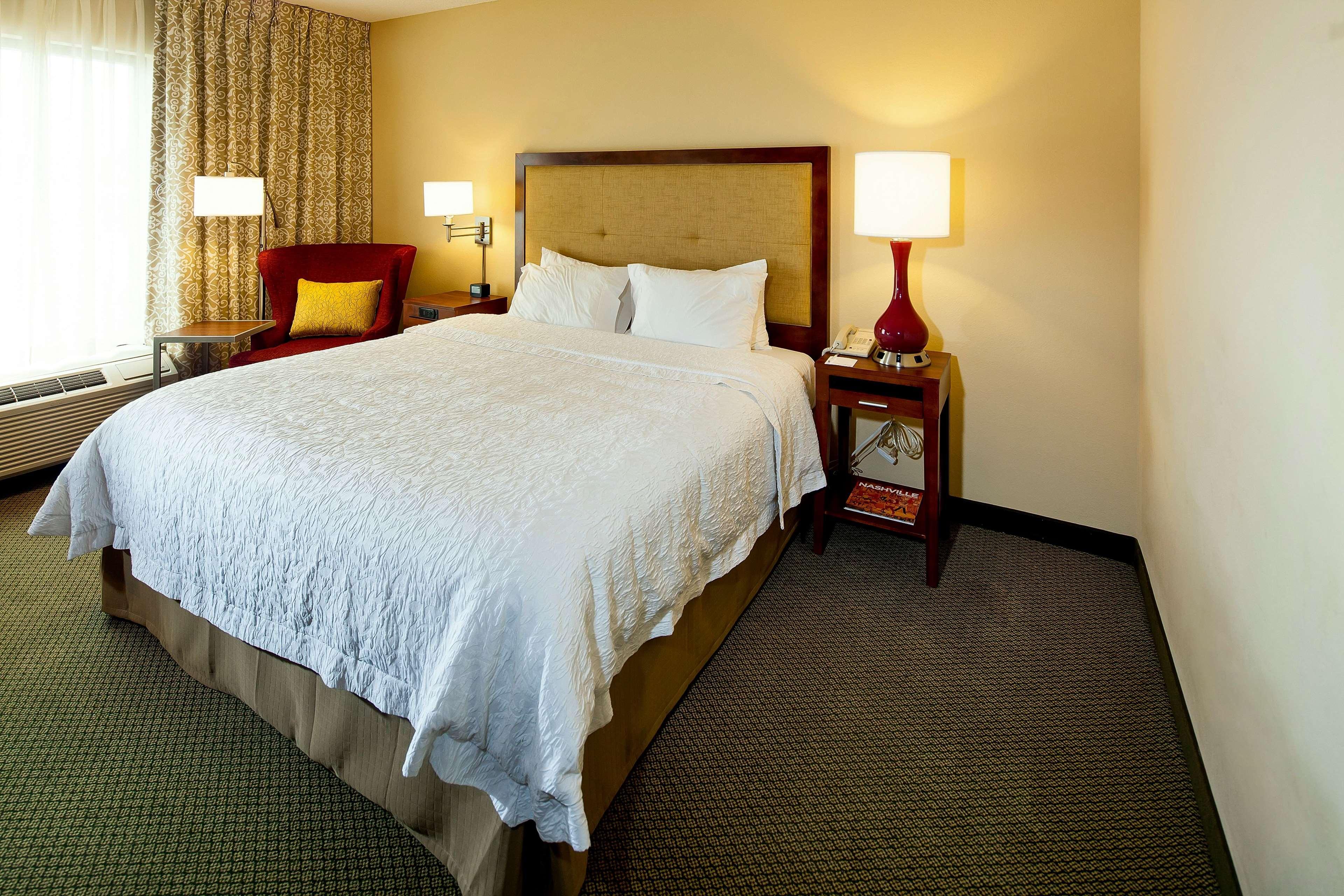 Hampton & Nashville-green Hills Hotel 3*